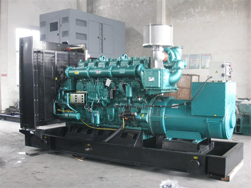 民勤200KW 柴油发电机的油耗是多少？