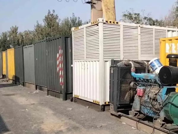 民勤200KW柴油发电机机组每小时油耗是多少?
